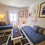 Blue Pearl Maisonette