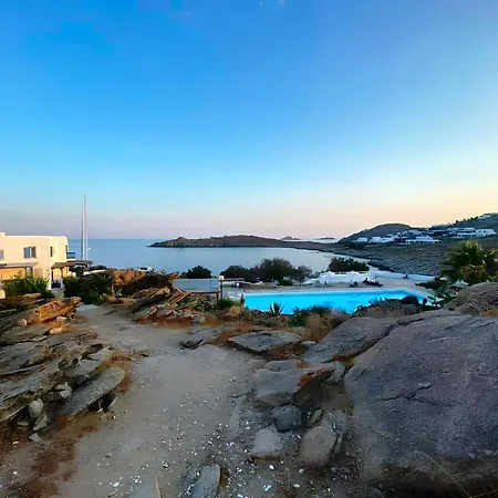 Blue Pearl Maisonette