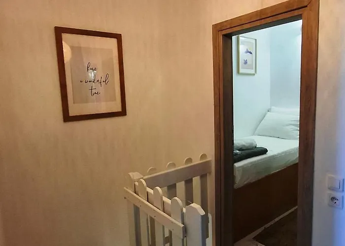 Blue Pearl Maisonette * Ornósz